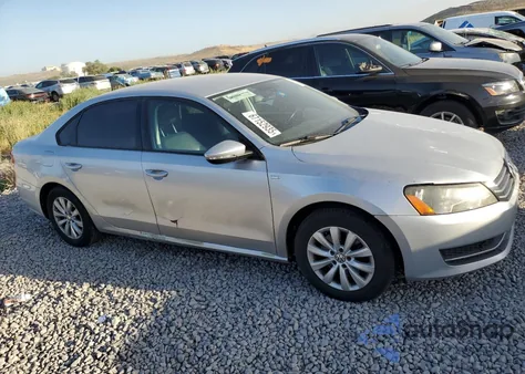 2014 Volkswagen Passat S from USA, damaged, VIN 1VWAT7A38EC083323